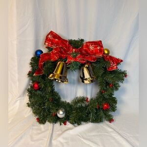 Vntg Berkely Designs 18" Musical Holiday Christmas Wreath with Swinging Bells
